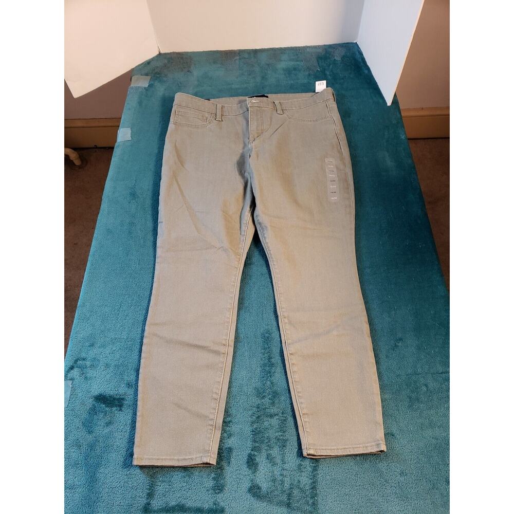 GAP Women Jeggings in Light Gray